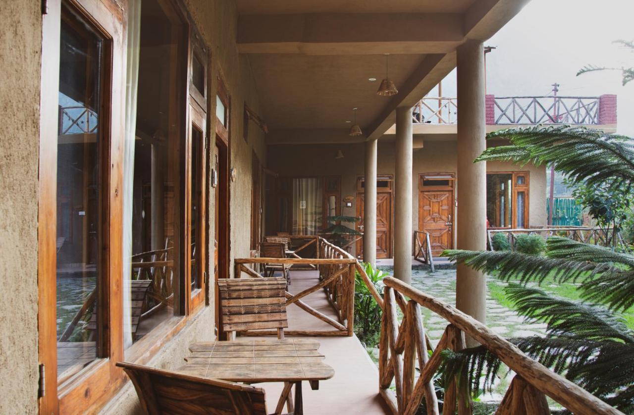 Shivadya Tirthan - Tirthan Valley Gushaini Dış mekan fotoğraf